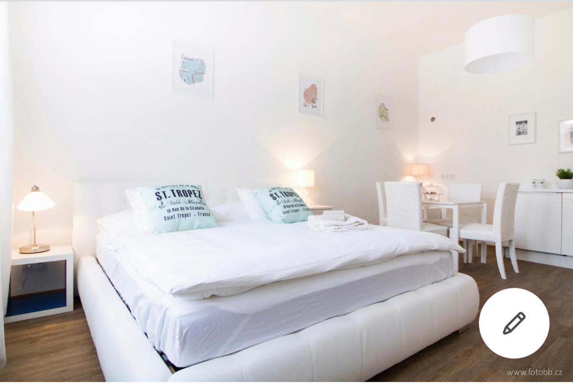 Romantic Petra - Free Parking Friday-sunday Apartmán Prague